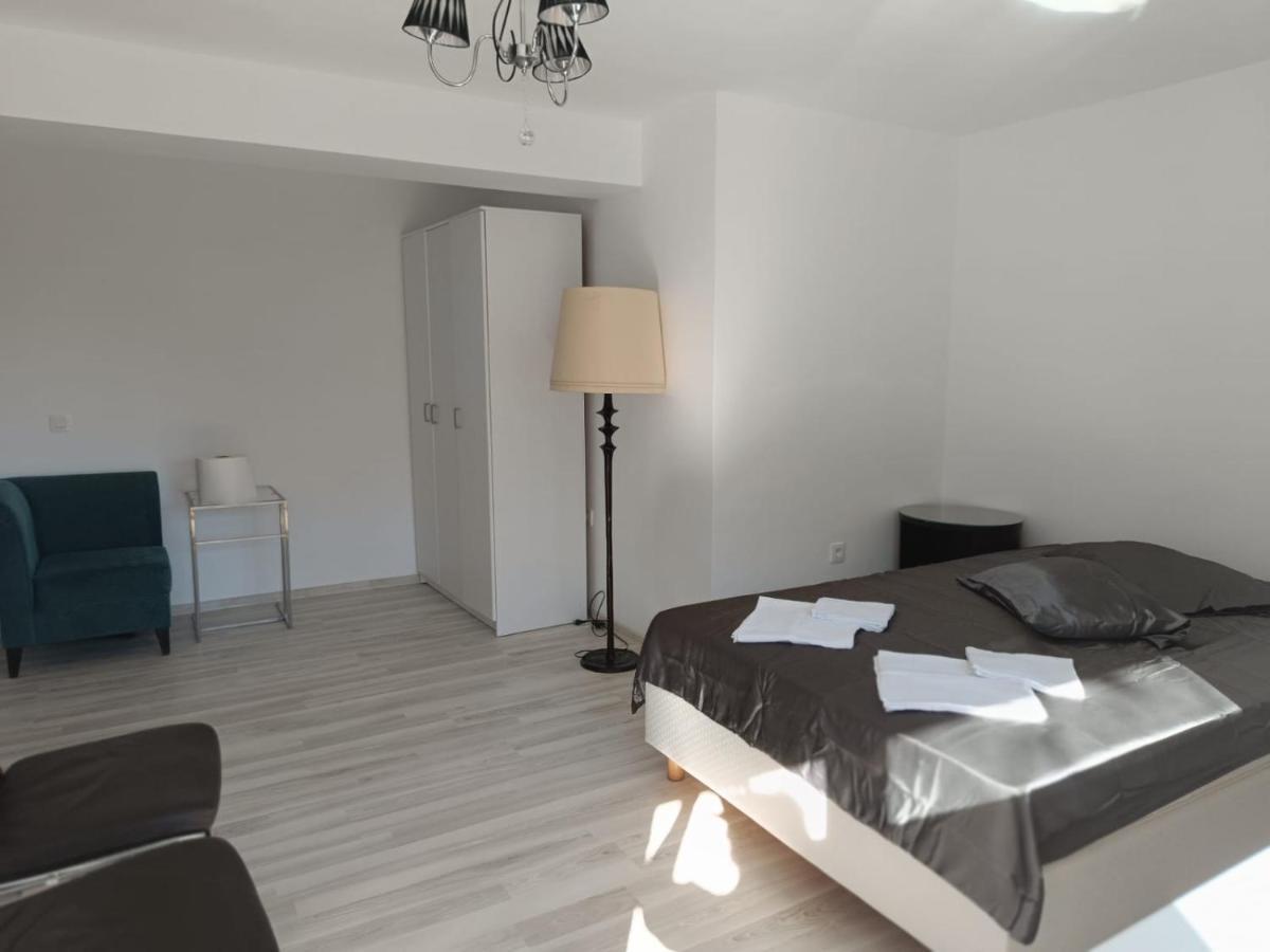 Viv Rosetti Hotel Jászvásár Kültér fotó