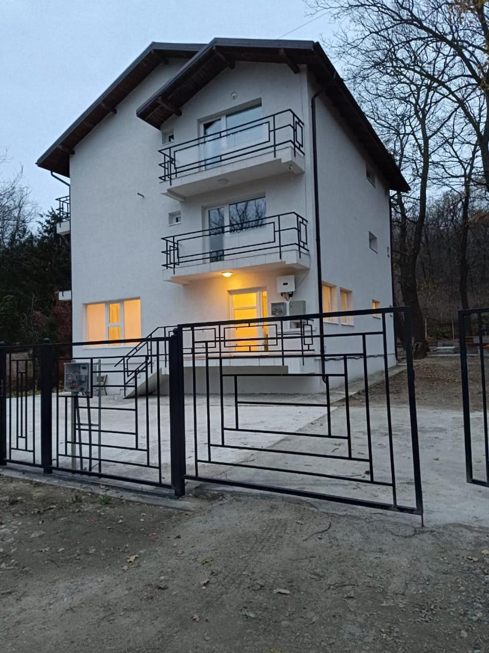 Viv Rosetti Hotel Jászvásár Kültér fotó